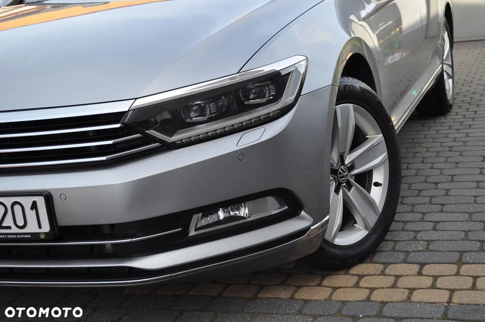 Volkswagen Passat Variant 2.0 TDI SCR DSG Highline - 1