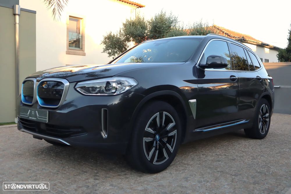 BMW iX3 Inspiring - 1