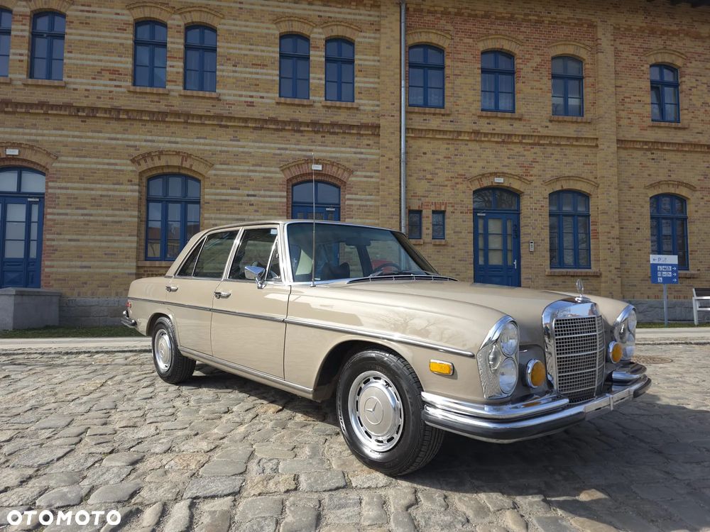 Mercedes-Benz 280 - 2