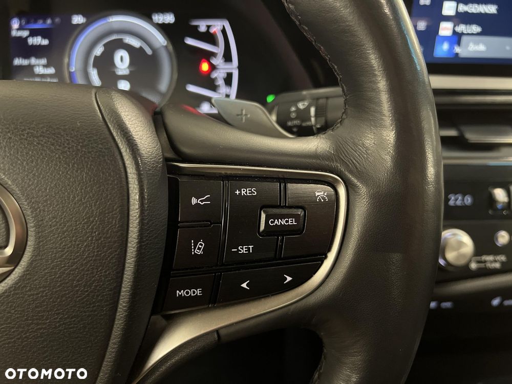 Lexus ES 300h Business Edition - 27