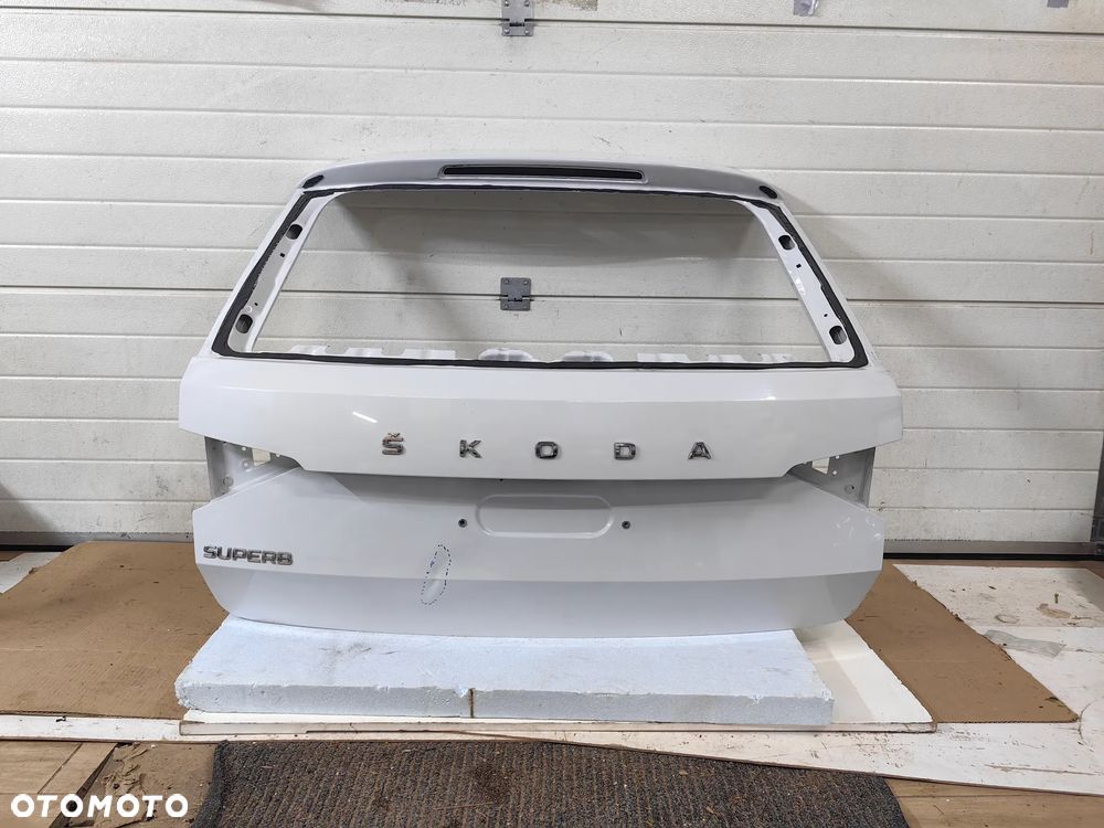 Klapa bagażnika Skoda Suparb III lift kombi - 1