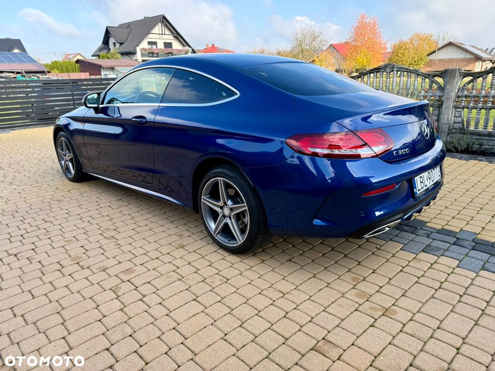 Mercedes-Benz C300 2016 photo 3