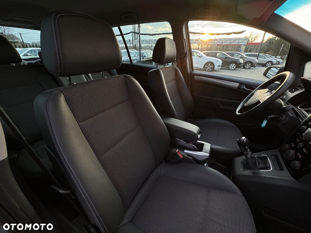 Opel Zafira 1.8 Enjoy - 28