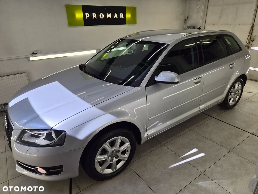 Audi A3 Sportback - 1