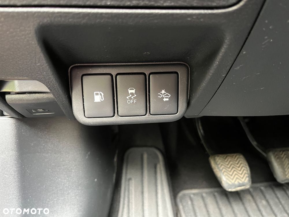 Toyota Avensis 2.0 D-4D Prestige - 13