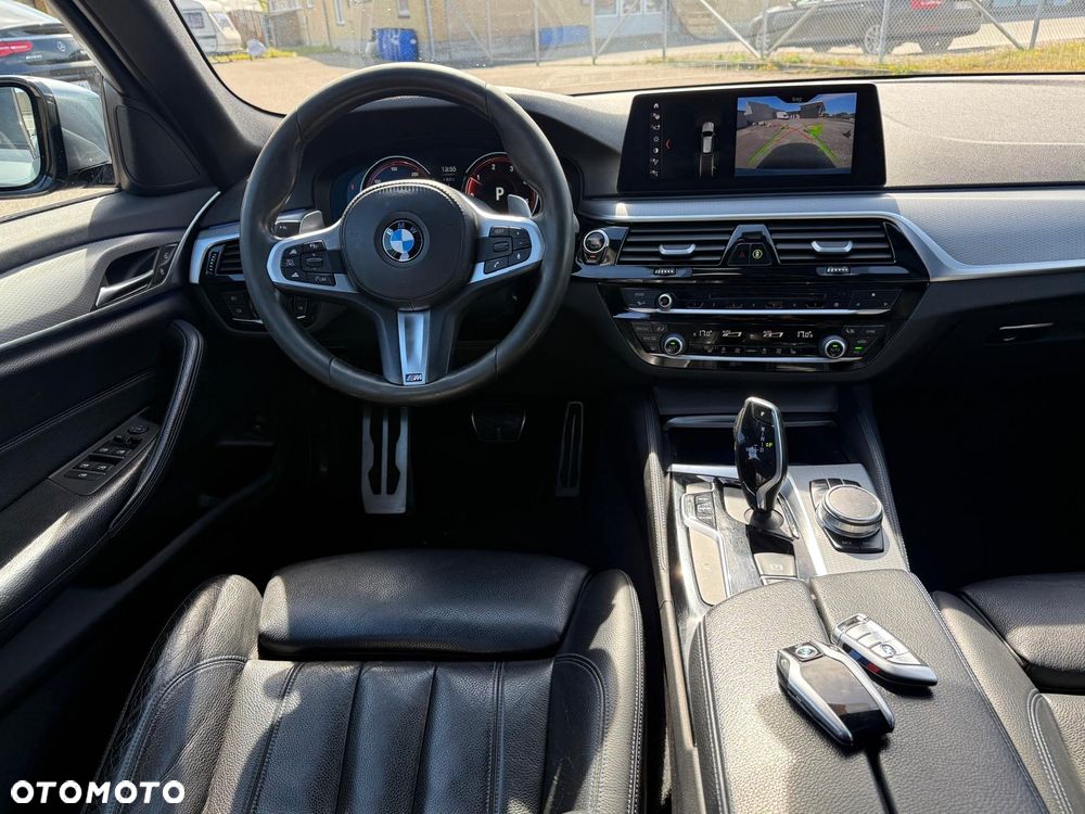 BMW Seria 5 520d M Sport Edition - 9