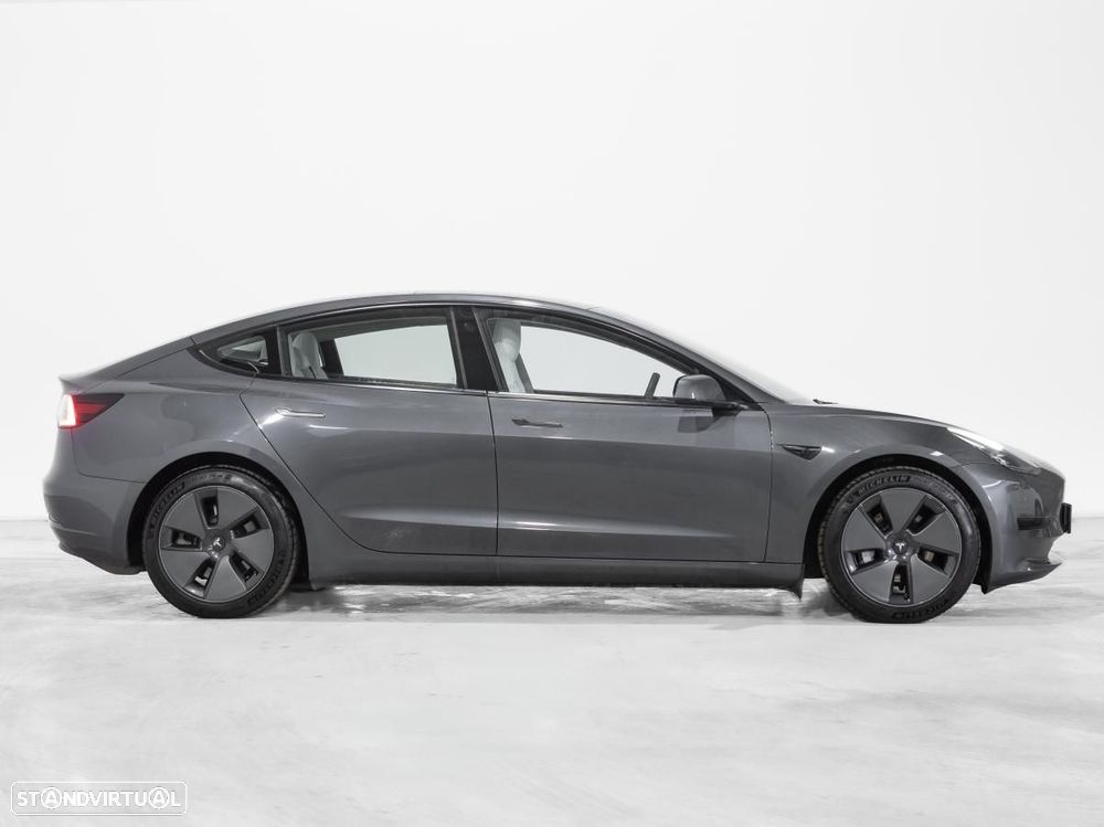 Tesla Model 3 Standard Range Plus RWD - 2