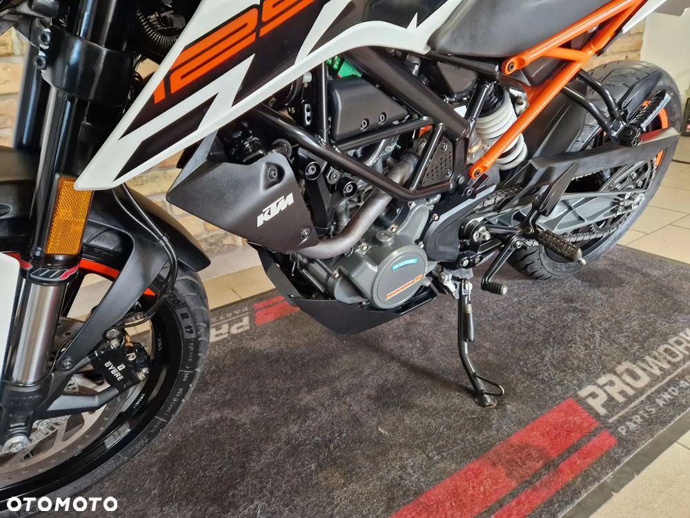 KTM Duke 125 - 20