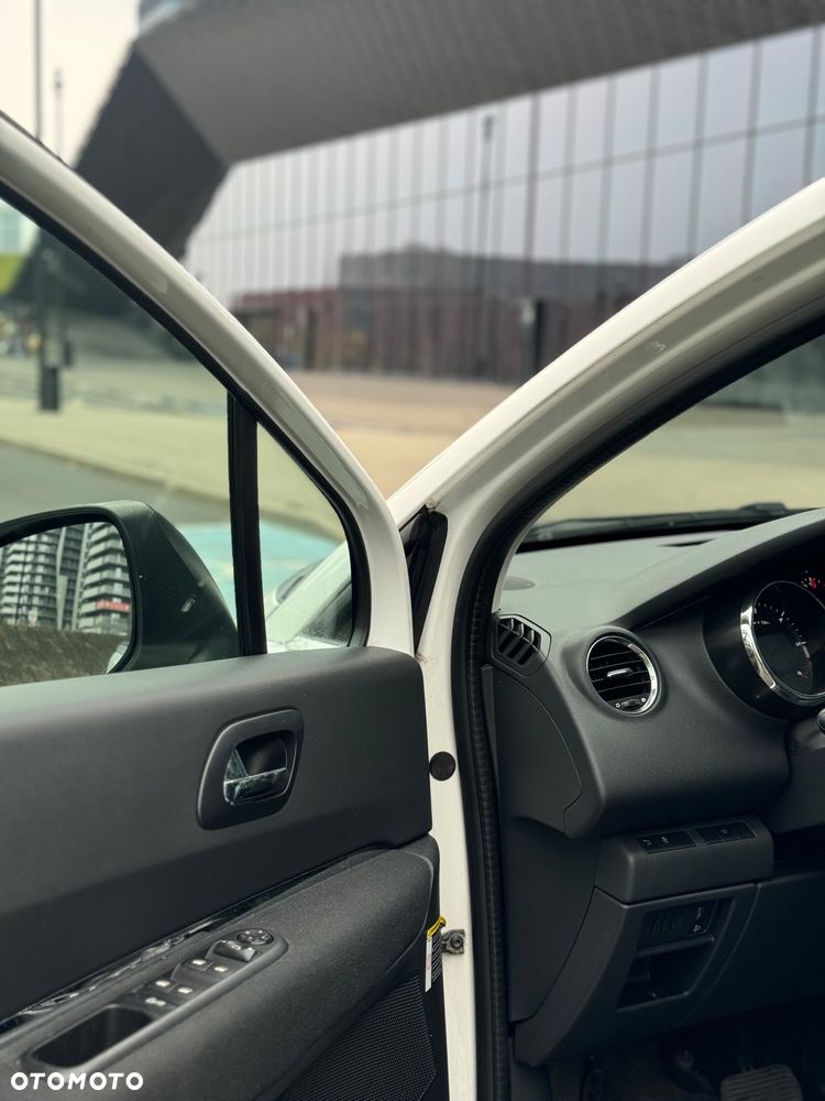 Peugeot 5008 e-HDI 115 ETG6 Stop&Start Active - 9