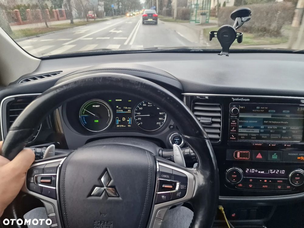 Mitsubishi Outlander 2.0 Intense + NAVI 2WD EU5 CVT - 14