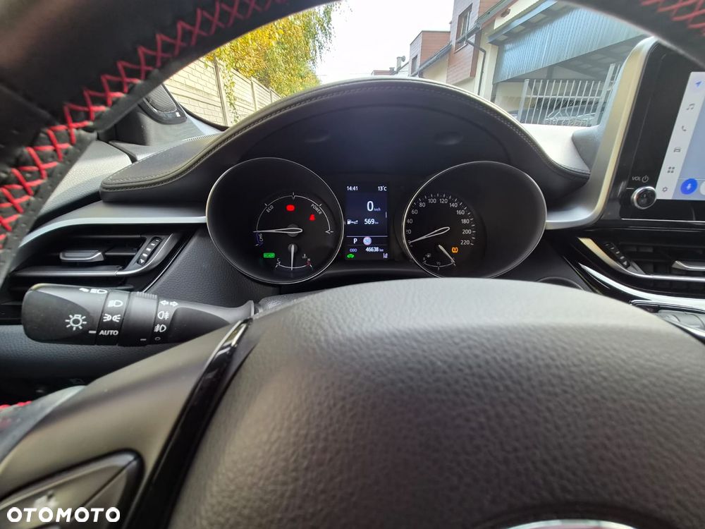 Toyota C-HR 2.0 Hybrid Executive - 8