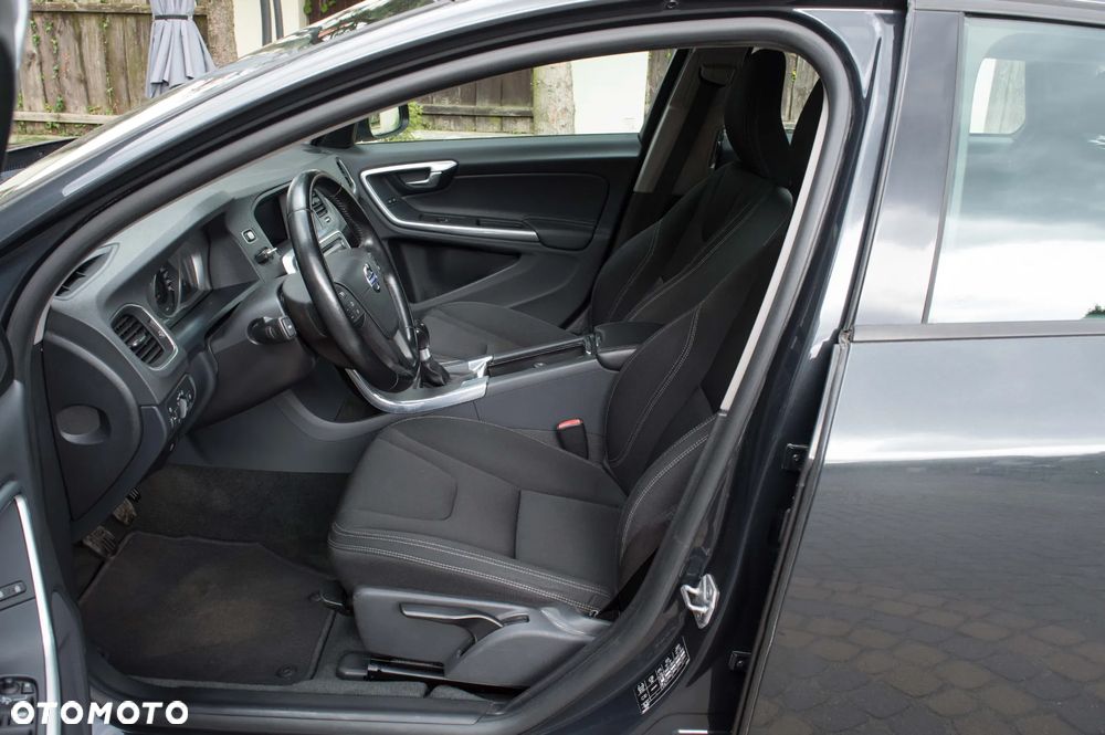 Volvo V60 D4 Business Edition - 15