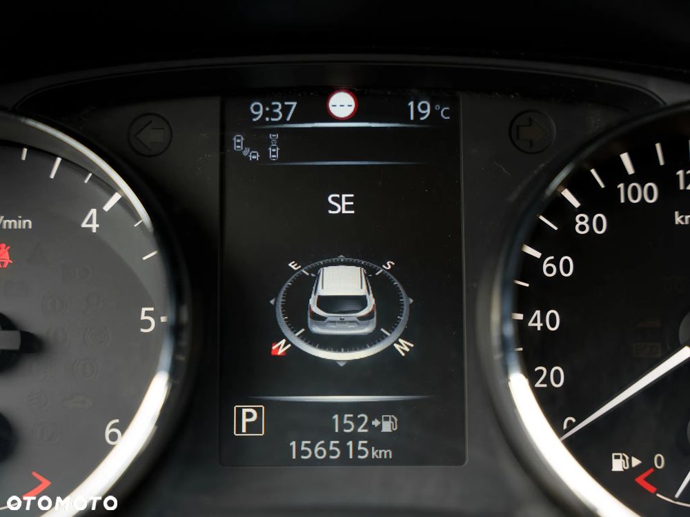 Nissan Qashqai 1.6 dCi Xtronic TEKNA+ - 26