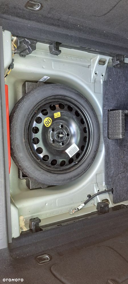 Opel Astra 1.2 T Edition S&S - 10