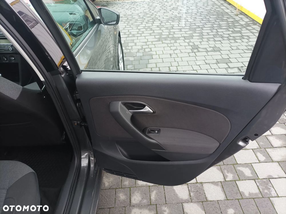 Volkswagen Polo 1.4 Highline - 21