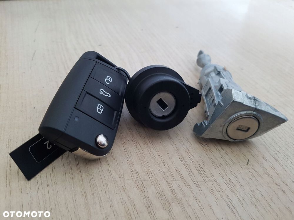 vw polo 19^ stacyjka wkład kluczyk do drzwi 2g0800375bf - 1