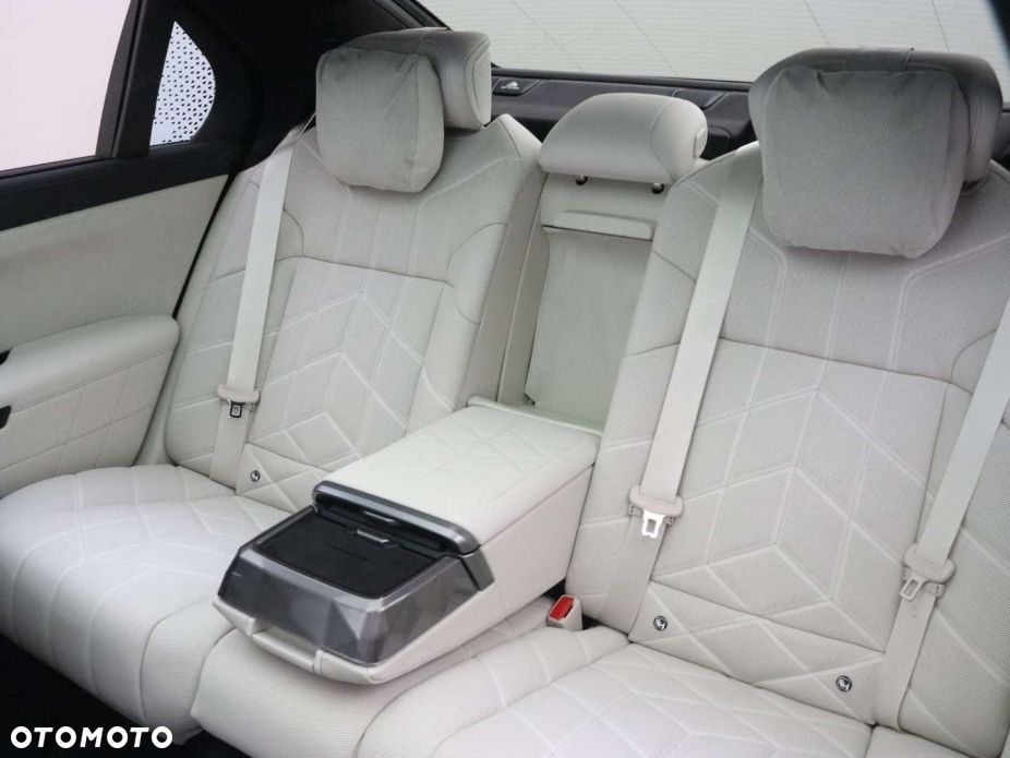 BMW Seria 7 - 9