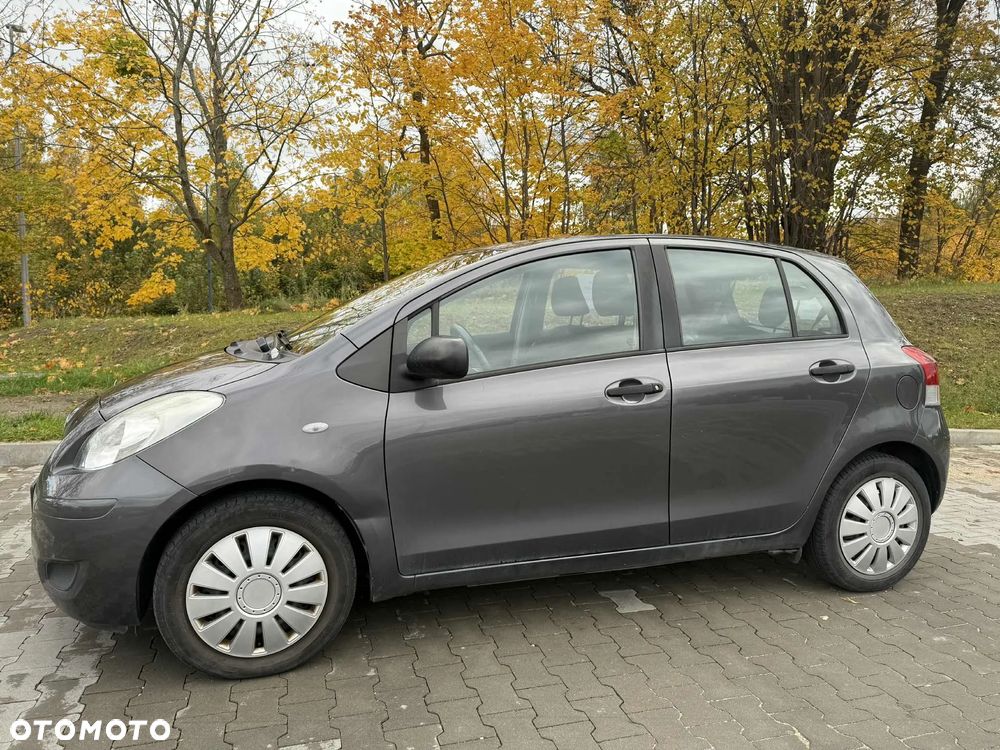 Toyota Yaris - 4