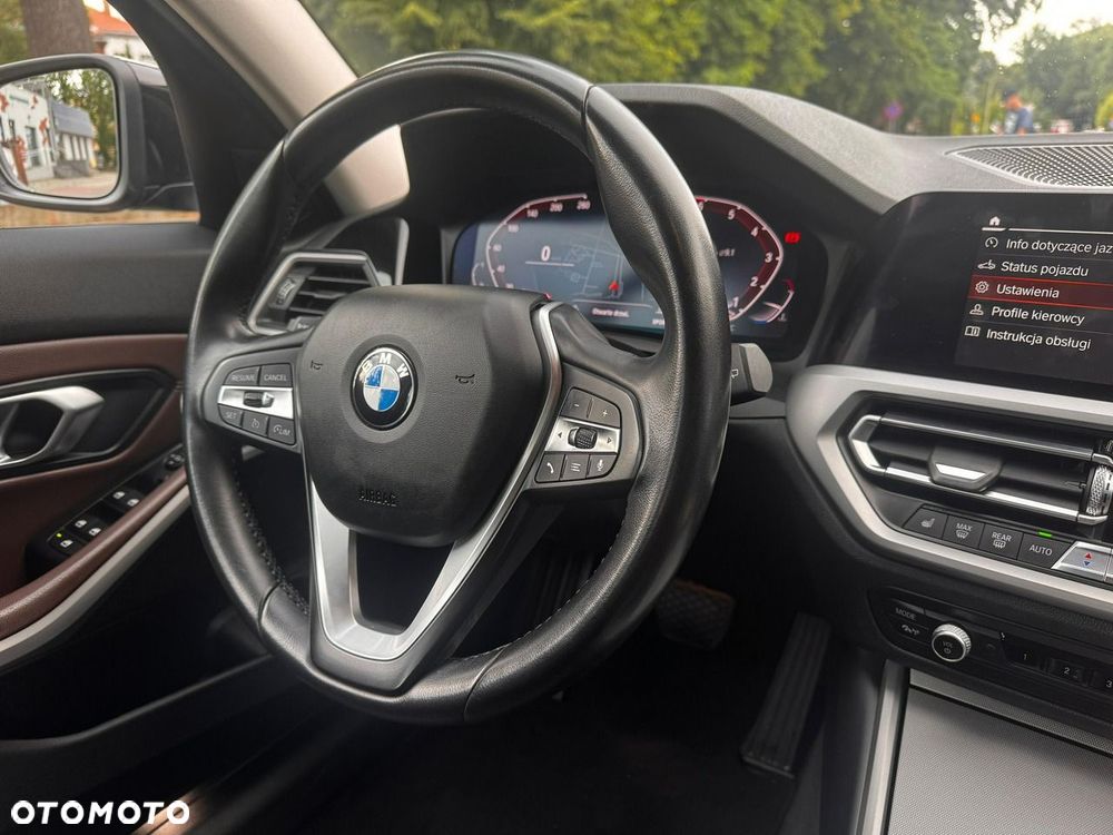 BMW Seria 3 - 16
