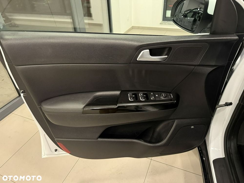 Kia Sportage - 16