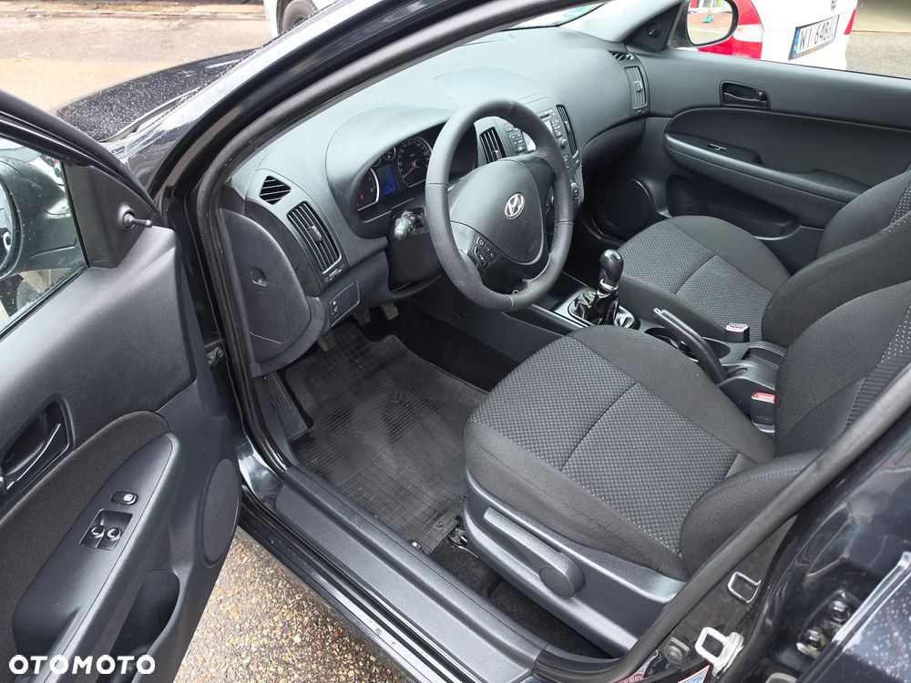 Hyundai i30 1.4 Classic EU5 - 23