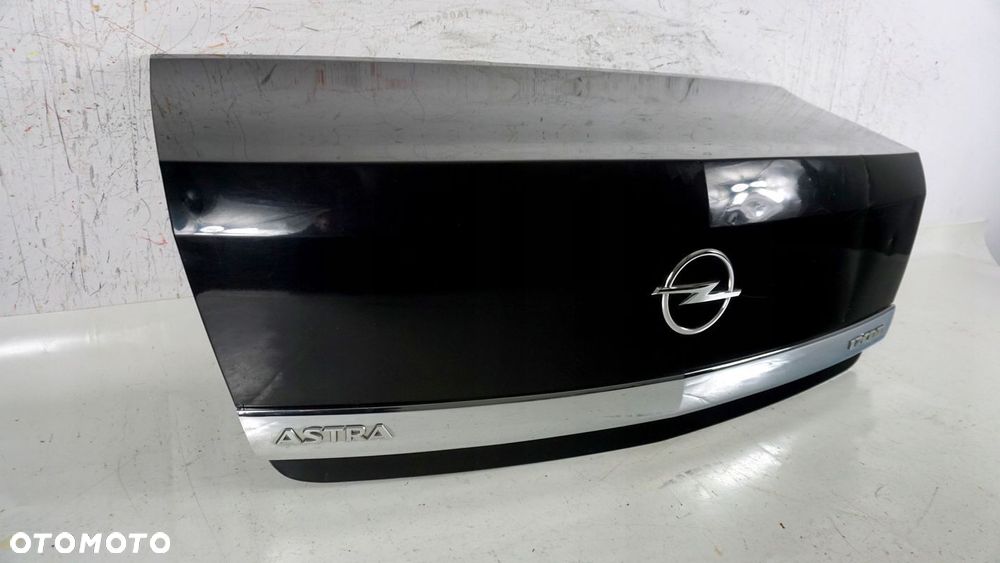 KLAPA TYŁ TYLNA TYLNIA OPEL ASTRA 3 SEDAN III H LIFT 4D Z20R 07-14 FL 2007- - 1