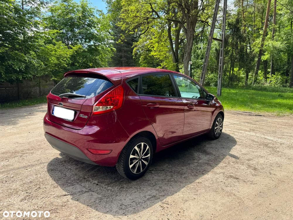 Ford Fiesta 1.25 Celebration - 8