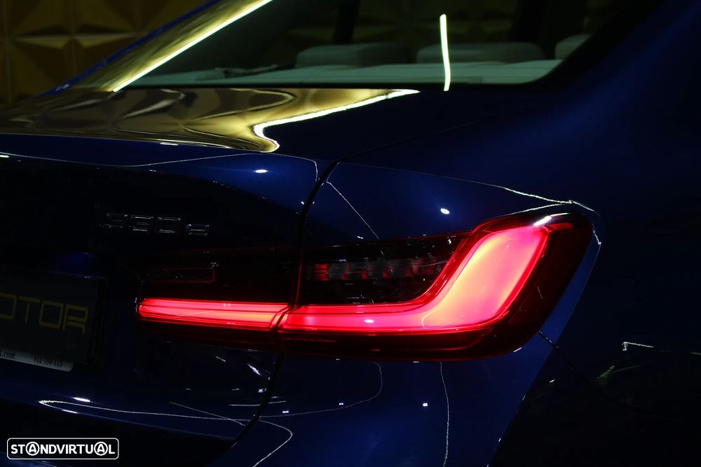 BMW 330 e Line Luxury Auto - 11