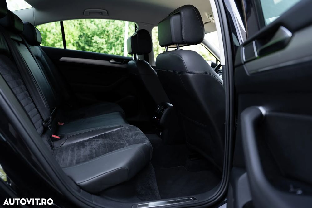 Volkswagen Passat 2.0 TDI DSG 4Motion Highline - 14