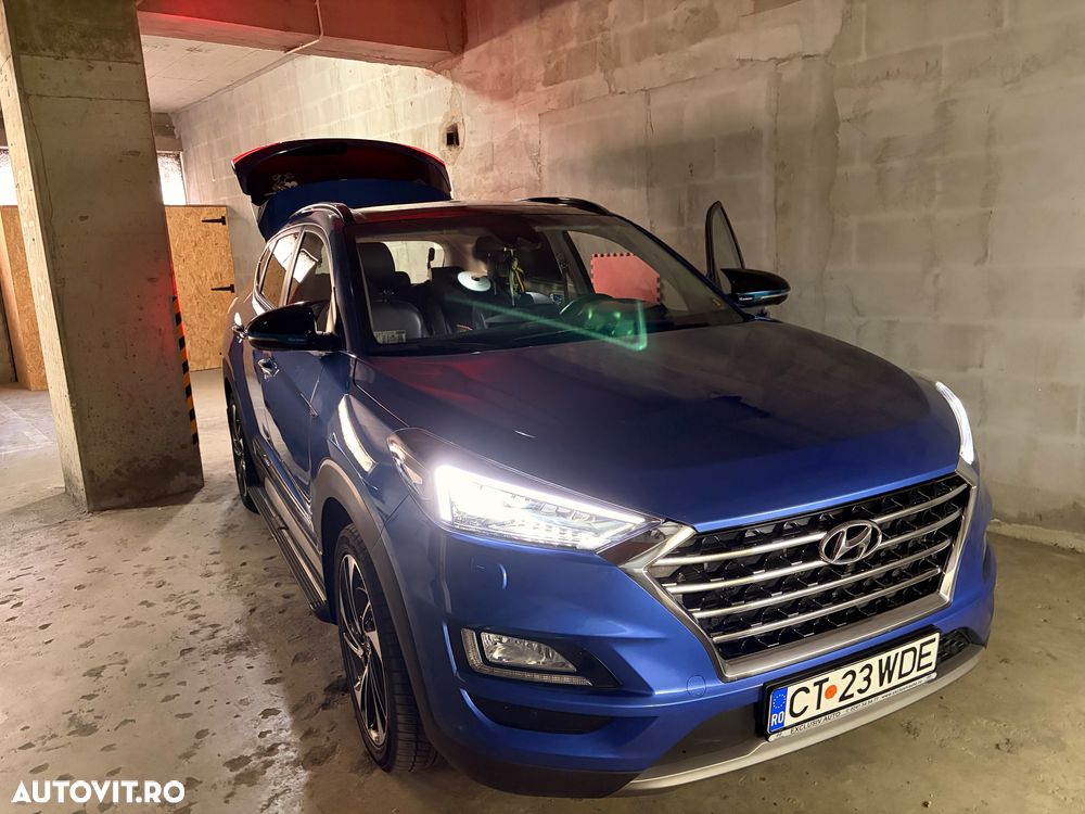 Hyundai Tucson 2.0 CRDI 4WD 8AT Luxury - 29