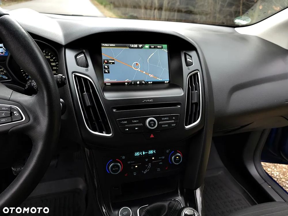 Ford Focus 1.0 EcoBoost Titanium - 32