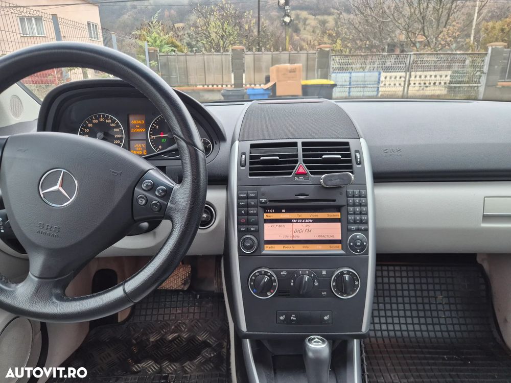 Mercedes-Benz A 160 Autotronic Avantgarde - 8