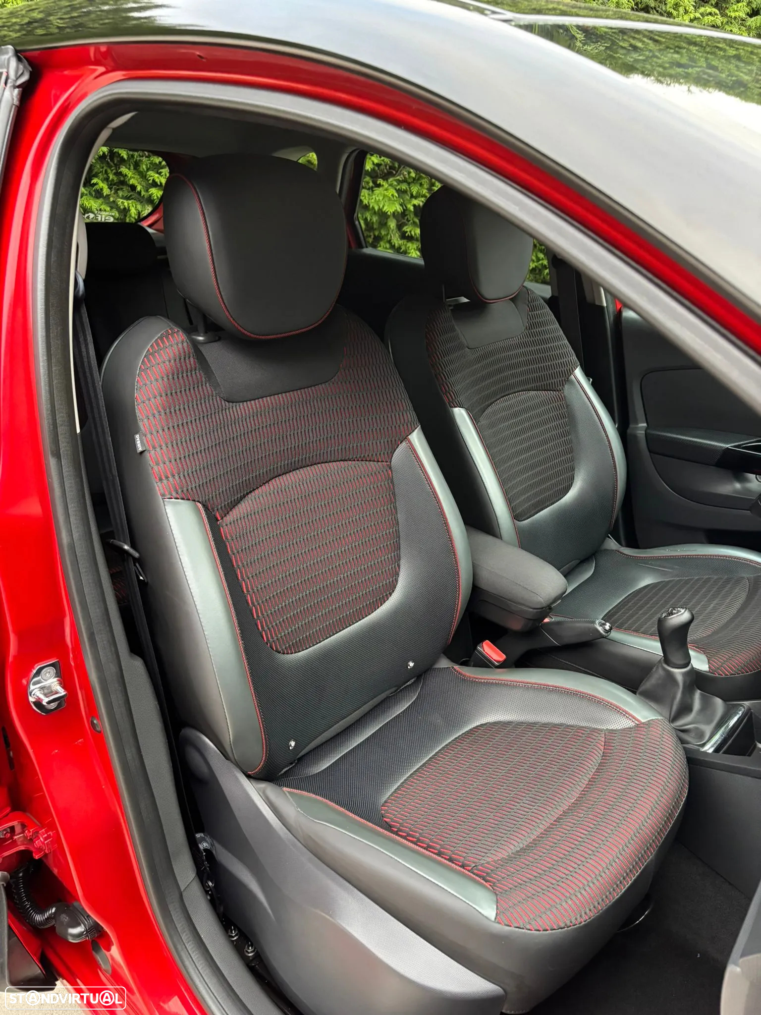 Renault Captur 0.9 TCE Helly Hansen - 16