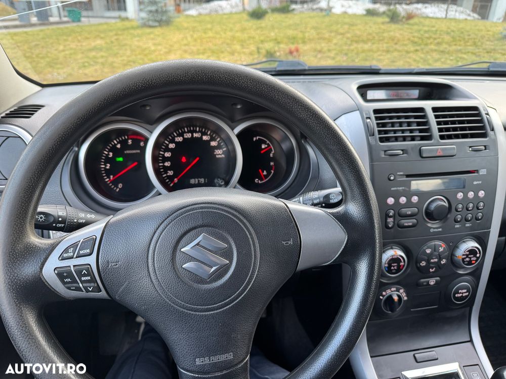 Suzuki Grand Vitara 1.9 DDIS JLX Navi - 9