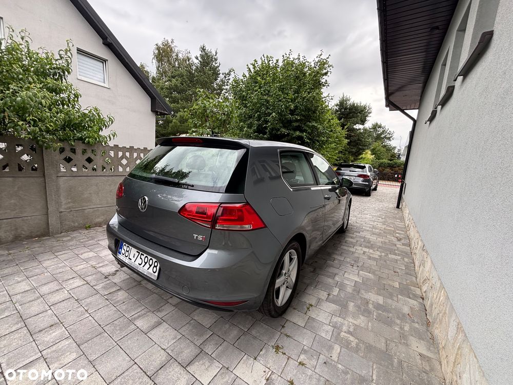 Volkswagen Golf - 11