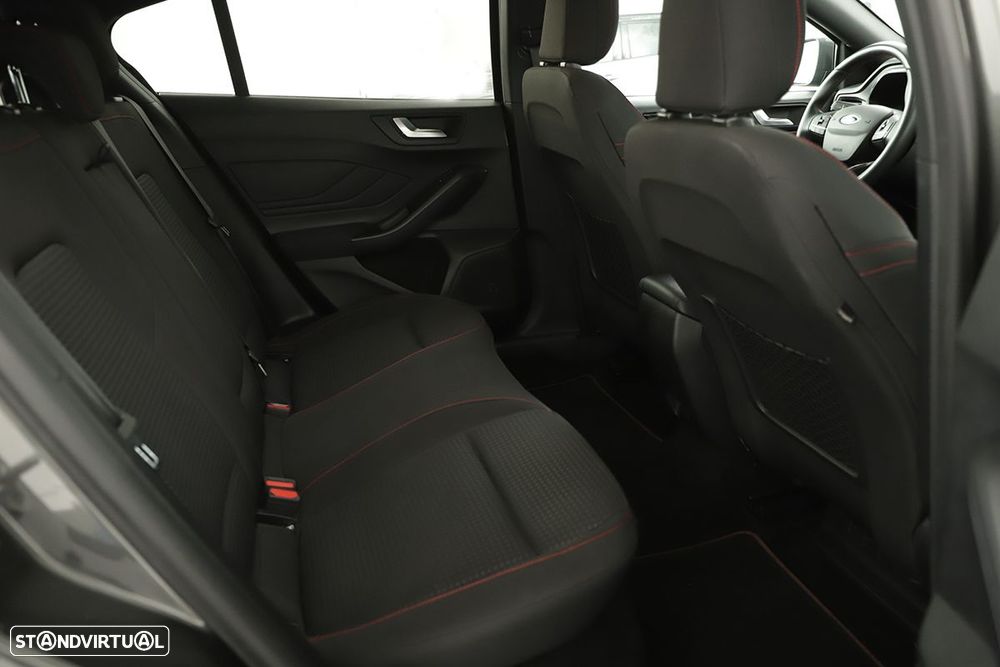 Ford Focus 1.0 EcoBoost MHEV ST-Line X - 21