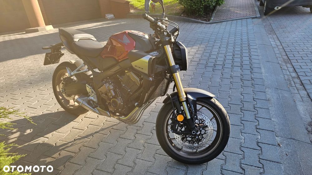 Honda CB - 8