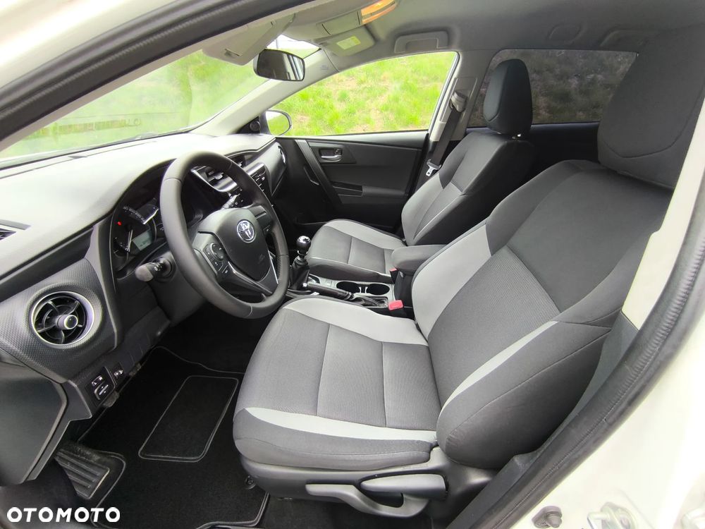 Toyota Auris 1.33 Dual-VVT-i Cool - 15