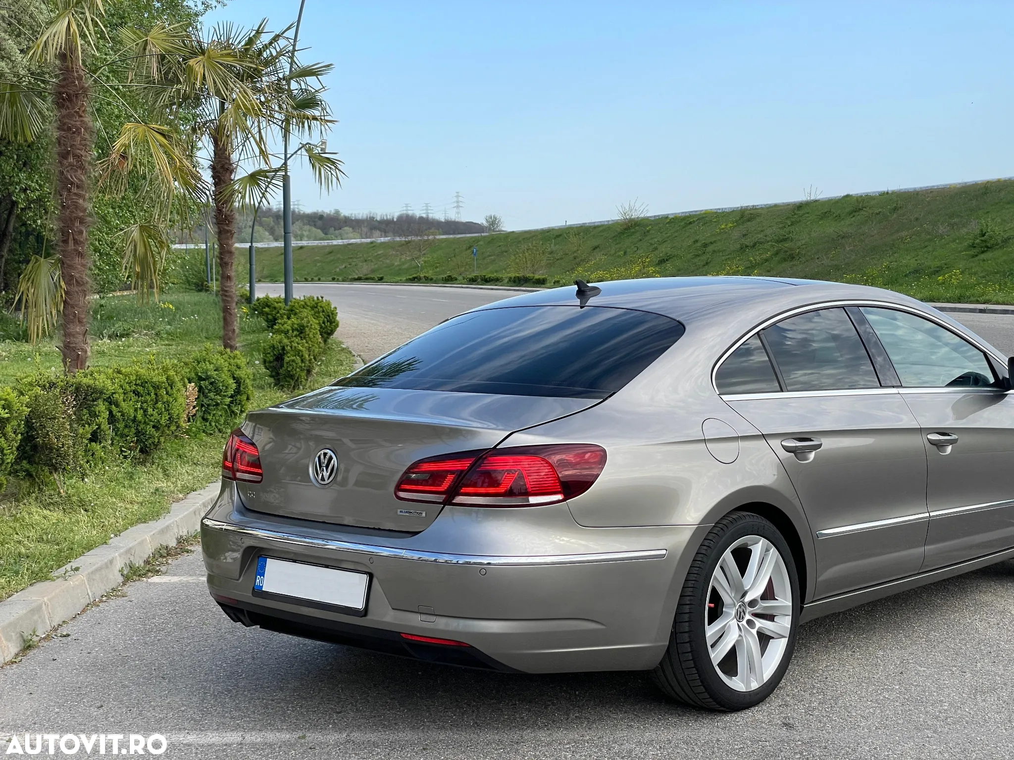 Volkswagen Passat CC 2.0 TDI BlueMotion Technology DSG Exclusive - 33