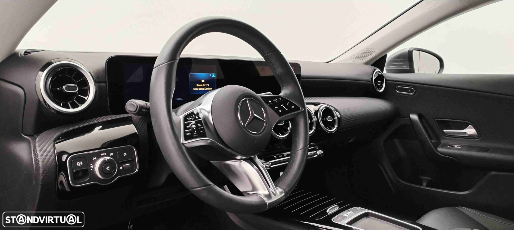 Mercedes-Benz CLA 180 d - 16