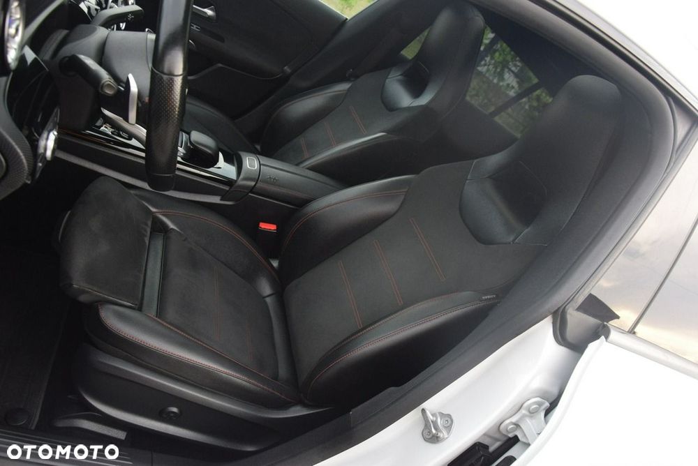 Mercedes-Benz CLA 180 7G-DCT Edition AMG Line - 37