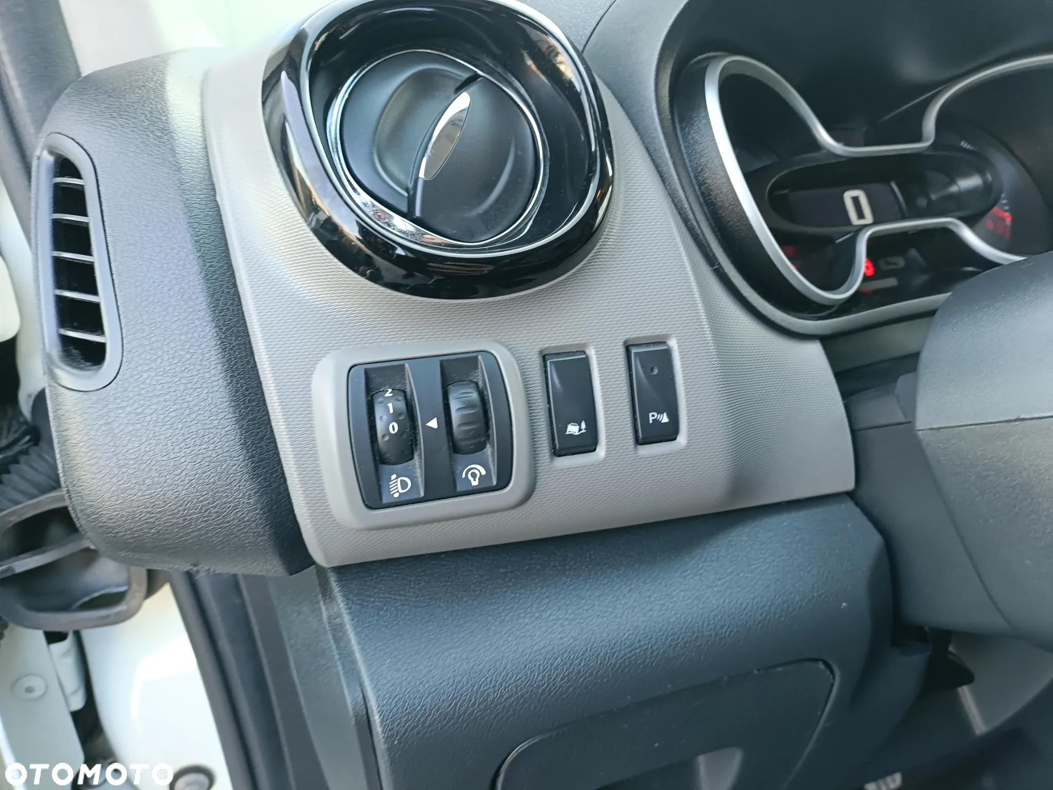 Renault Trafic - 19