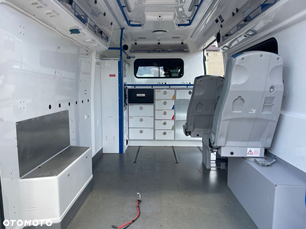 Fiat Ducato Ambulans Karetka Camper Maxxi FULLL XXXXL - 34