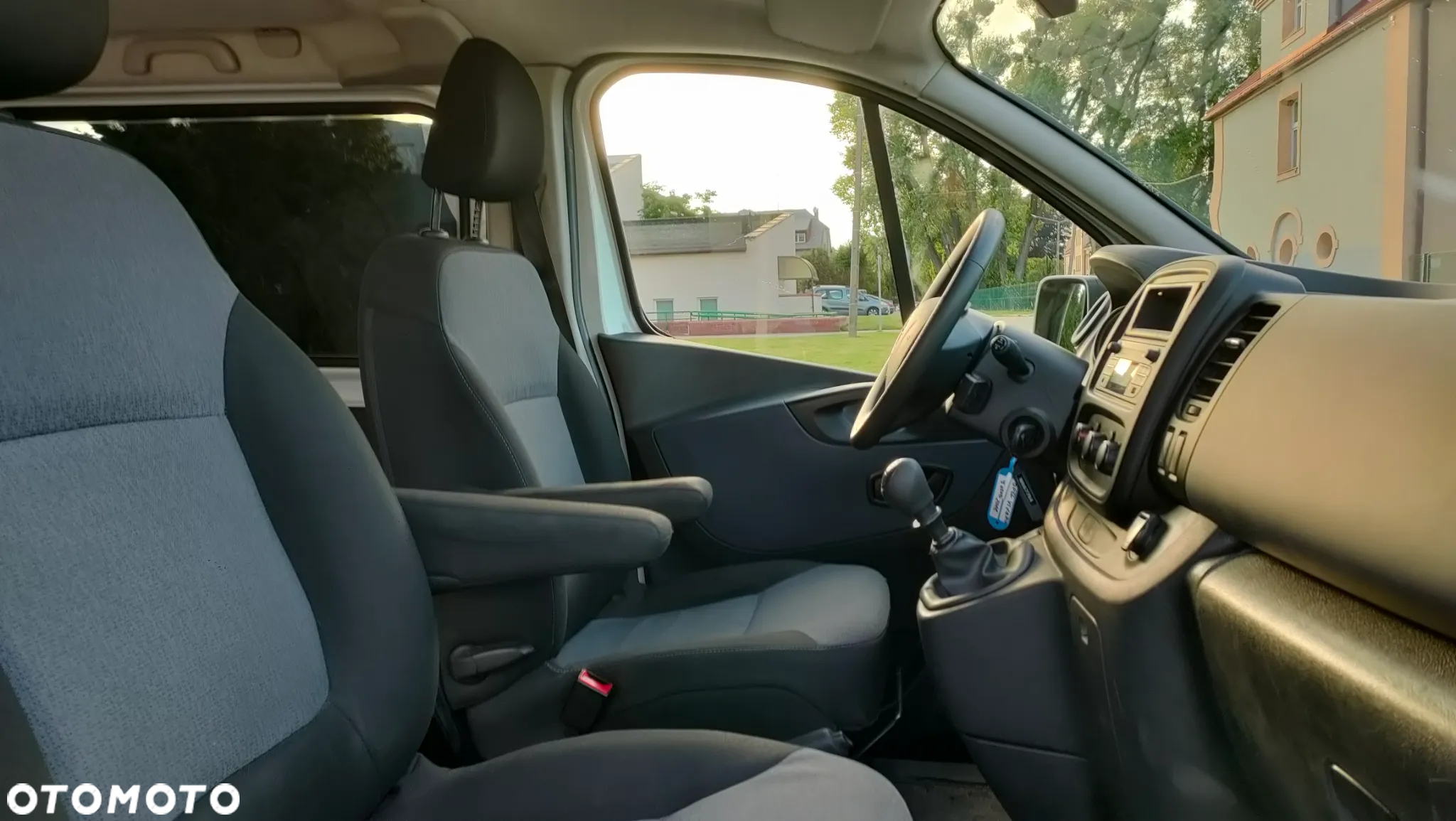 Opel Vivaro 1.6 D (CDTI) L2H1 - 11