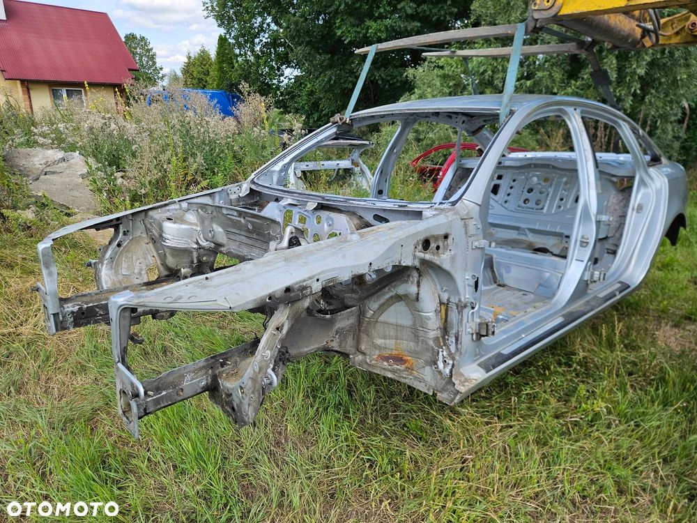Błotnik Ćwiartka LY7W Poszycie Słupek Próg Podłużnica Dach Audi A6 C6 Sedan - 3