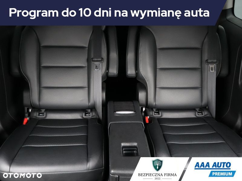 Peugeot Traveller - 20