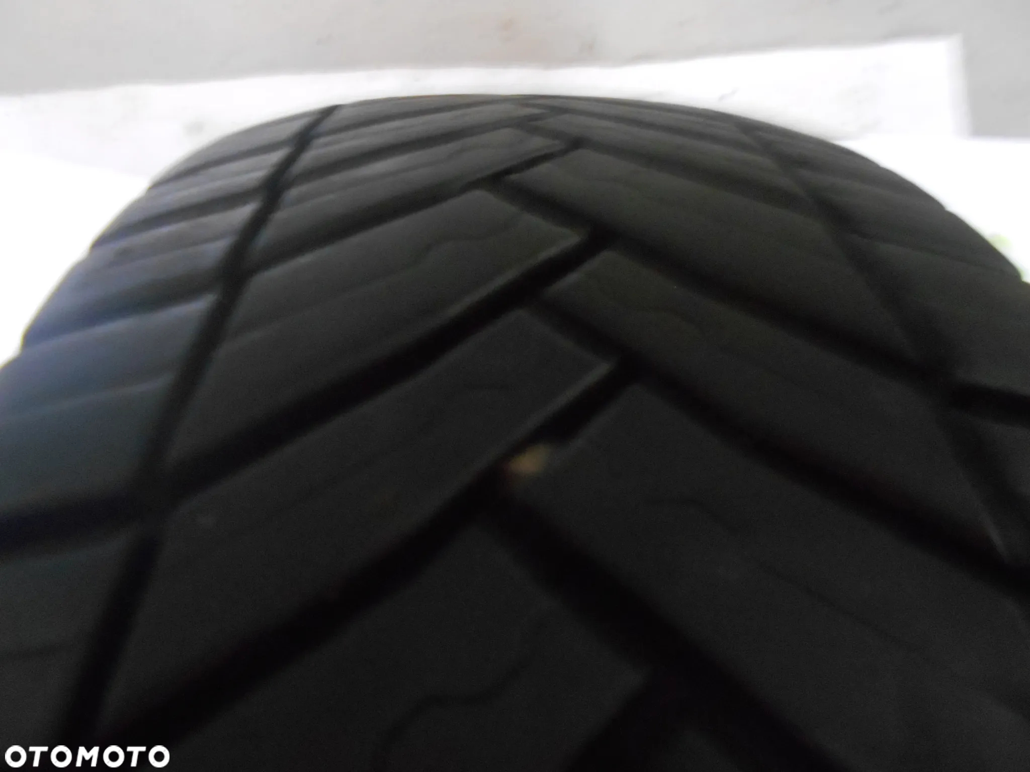 OPONA POJEDYNKA 215/65R16C MICHELIN AGILIS CROSS CLIMATE DOT 0224 9MM - 2