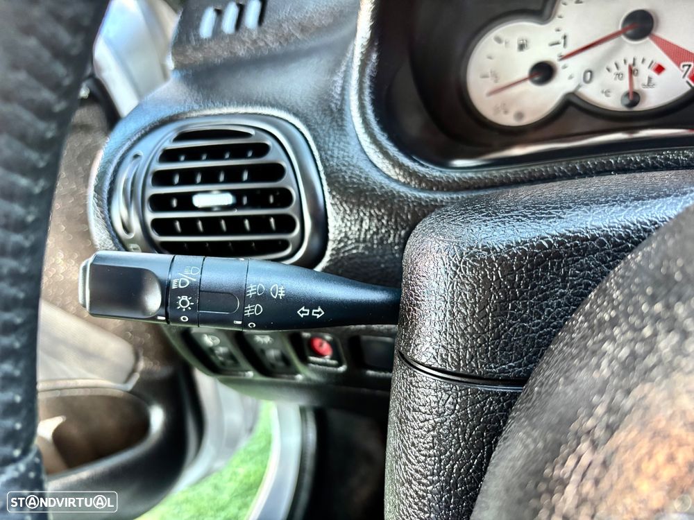 Peugeot 206 CC 1.6 - 18
