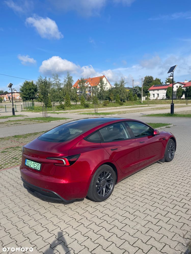 Tesla Model 3 - 7