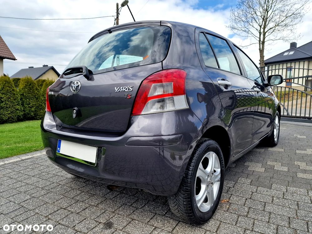 Toyota Yaris 1.33 Prestige - 8